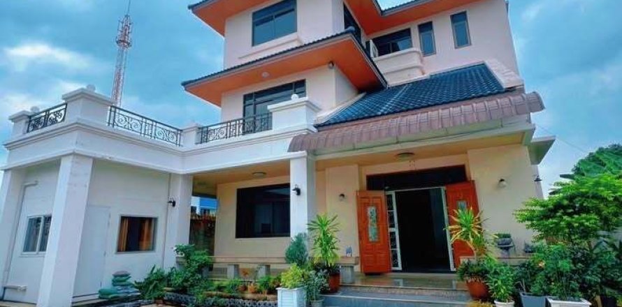 Дом в Бангкоке, Таиланд с 6 спальнями  № 162146