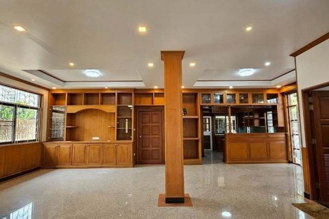 Дом в Бангкоке, Таиланд с 6 спальнями  № 162146 - фото 3