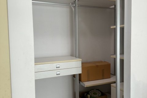 Condo in Samut Prakan, Thailand, 2 bedrooms  № 154287 - photo 9