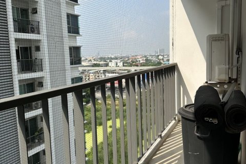 Condo in Samut Prakan, Thailand, 2 bedrooms  № 154287 - photo 13