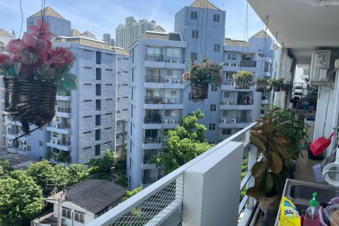 Condo à Khlong Toei, Bangkok, Thaïlande, 3 chambres  № 154284 - photo 5