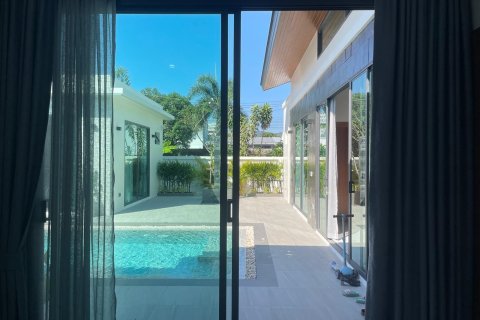 Villa in Phuket, Thailand 3 bedrooms № 154408 - photo 10