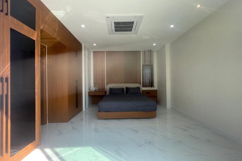 Villa in Phuket, Thailand 3 bedrooms № 154408 - photo 12