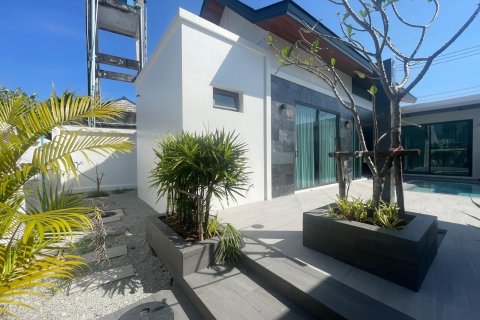 Villa in Phuket, Thailand 3 bedrooms № 154408 - photo 18