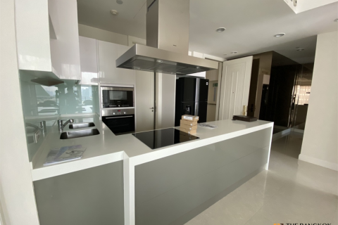 Condo à Bangkok, Thaïlande, 3 chambres № 185638 - photo 2