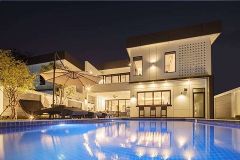 House in Chiang Mai, Thailand 4 bedrooms № 119989 - photo 1