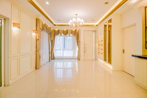 House in Chiang Mai, Thailand 6 bedrooms № 119991 - photo 25