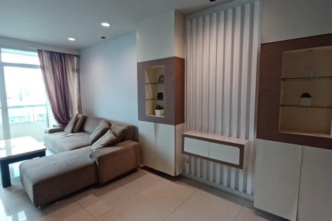 Condo in Watthana, Bangkok, Thailand, 2 bedrooms  № 151219 - photo 8