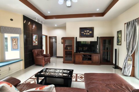 Вилла в Хуа Хине, Таиланд с 4 спальнями  № 151220 - фото 13