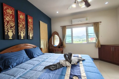 Вилла в Хуа Хине, Таиланд с 4 спальнями  № 151220 - фото 17