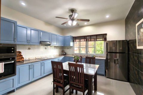 Вилла в Хуа Хине, Таиланд с 4 спальнями  № 151220 - фото 25