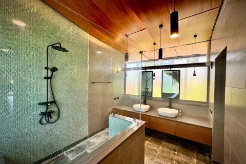 Villa in Phuket, Thailand 4 bedrooms № 118733 - photo 12