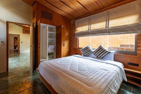Villa in Phuket, Thailand 4 bedrooms № 118733 - photo 10