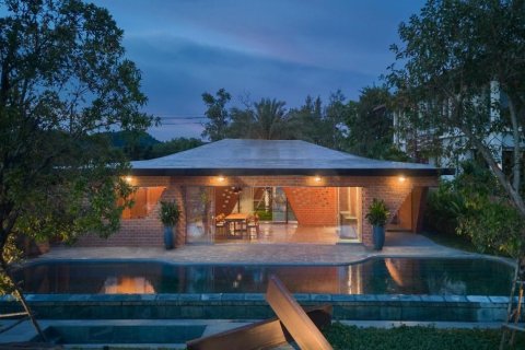 Villa in Phuket, Thailand 4 bedrooms № 118733 - photo 1