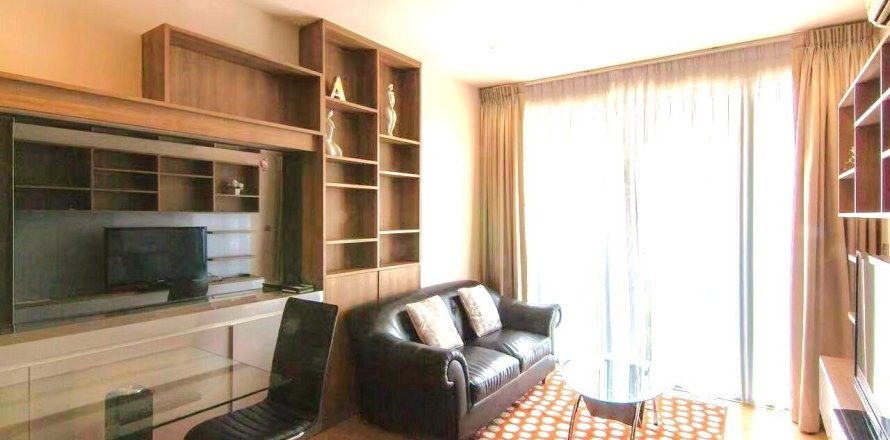 Studio in the Condo in Watthana, Bangkok, Thailand № 169284