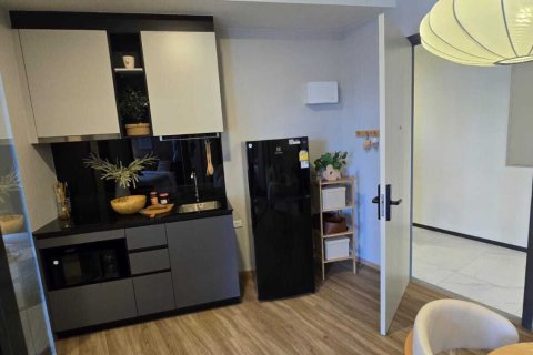 Studio in the Condo in Huai Khwang, Bangkok, Thailand  № 169282 - photo 5