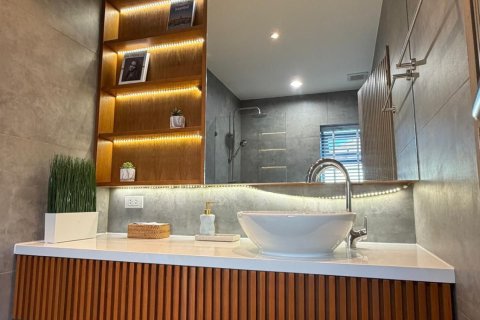 Villa in Phuket, Thailand 3 bedrooms № 169285 - photo 6
