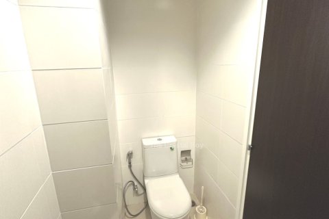 Condo in Samut Prakan, Thailand, 2 bedrooms  № 169286 - photo 13