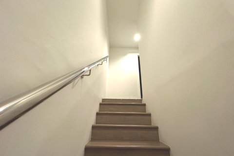 Condo in Samut Prakan, Thailand, 2 bedrooms  № 169286 - photo 3