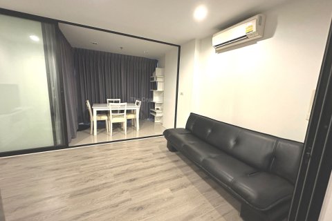 Condo in Samut Prakan, Thailand, 2 bedrooms  № 169286