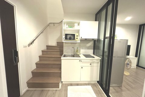 Condo in Samut Prakan, Thailand, 2 bedrooms  № 169286 - photo 2