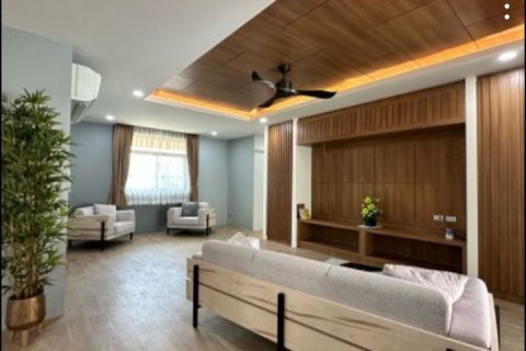 Villa in Phuket, Thailand 4 bedrooms № 155808 - photo 3