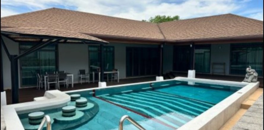 Villa in Phuket, Thailand 4 bedrooms № 155808