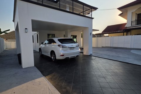 Villa in Ban Chang, Thailand 3 bedrooms № 155813 - photo 2