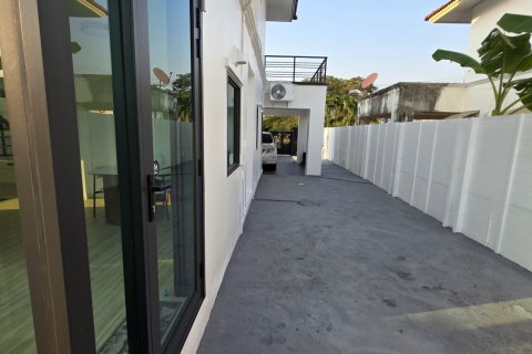 Villa in Ban Chang, Thailand 3 bedrooms № 155813 - photo 5
