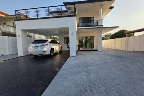 Villa in Ban Chang, Thailand 3 bedrooms № 155813 - photo 4