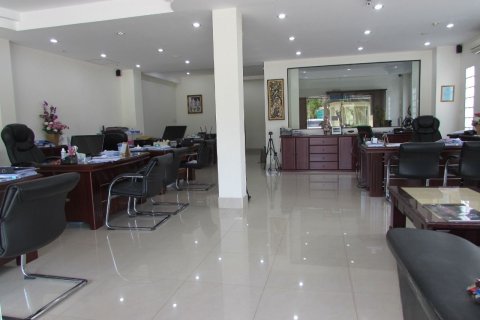 Townhouse in Pattaya, Thailand 5 bedrooms № 163480 - photo 10