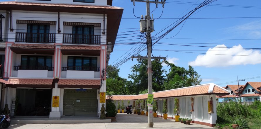 Townhouse in Pattaya, Thailand 5 bedrooms № 163480