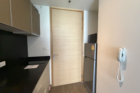 Студия в кондо в Клонг Тоэй, Бангкок, Таиланд № 163479 - фото 4