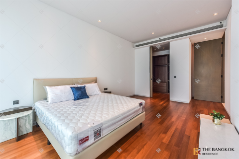 Condo in Bangkok, Thailand, 2 bedrooms № 209896 - photo 9