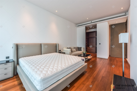 Condo in Bangkok, Thailand, 2 bedrooms  № 209895 - photo 9