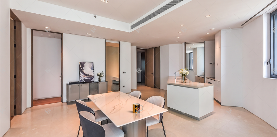 Condo in Bangkok, Thailand, 2 bedrooms  № 209895