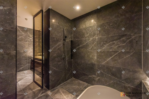Condo in Bangkok, Thailand, 2 bedrooms  № 209895 - photo 5
