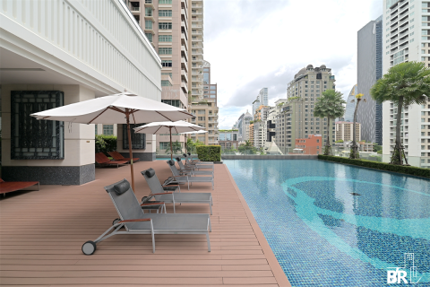 Condo in Bangkok, Thailand, 2 bedrooms № 209891 - photo 2