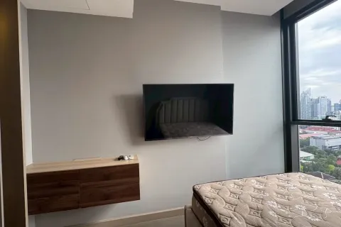 Condo in Huai Khwang, Bangkok, Thailand, 2 bedrooms  № 163499 - photo 4