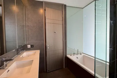 Condo in Huai Khwang, Bangkok, Thailand, 2 bedrooms  № 163499 - photo 10