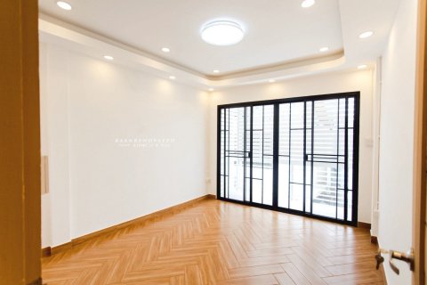 Таунхаус в Бангкоке, Таиланд с 4 спальнями  № 158392 - фото 16