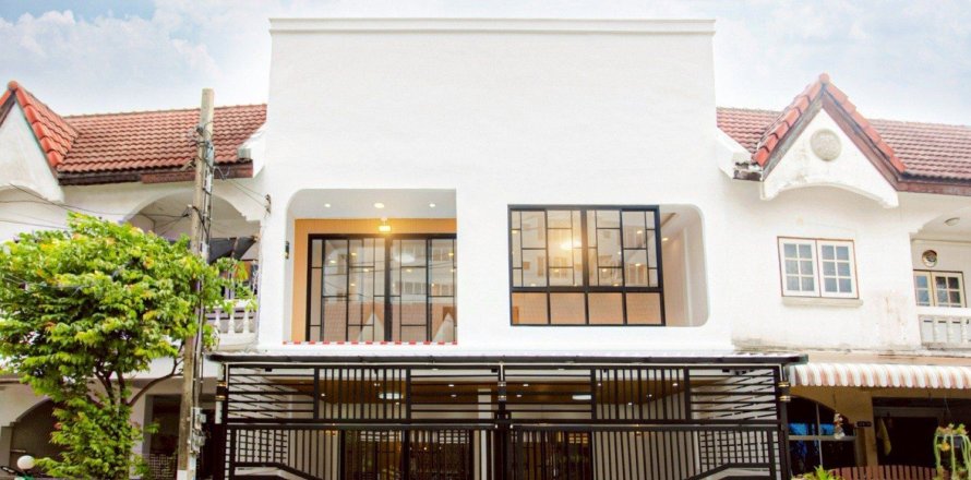 Таунхаус в Бангкоке, Таиланд с 4 спальнями  № 158392