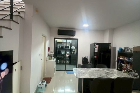 Таунхаус в Правете, Бангкок, Таиланд с 3 спальнями  № 158389 - фото 2