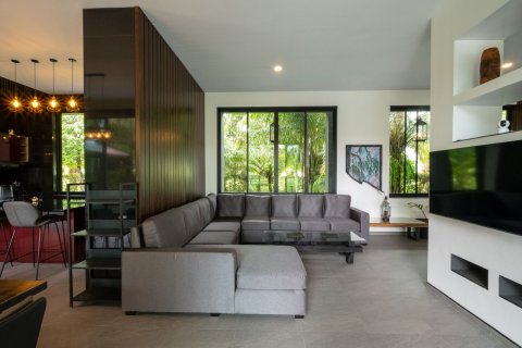 Villa in Chiang Mai, Thailand 5 bedrooms № 155353 - photo 12