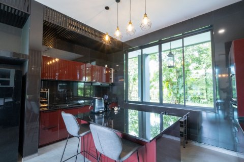 Villa in Chiang Mai, Thailand 5 bedrooms № 155353 - photo 10