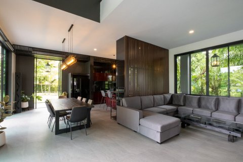 Villa in Chiang Mai, Thailand 5 bedrooms № 155353 - photo 13