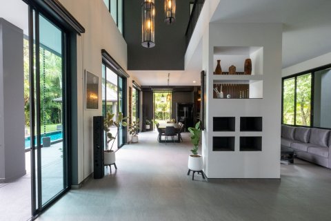 Villa in Chiang Mai, Thailand 5 bedrooms № 155353 - photo 11