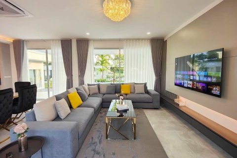 Villa in Chiang Mai, Thailand 6 bedrooms № 155358 - photo 7