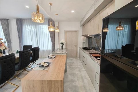 Villa in Chiang Mai, Thailand 6 bedrooms № 155358 - photo 12