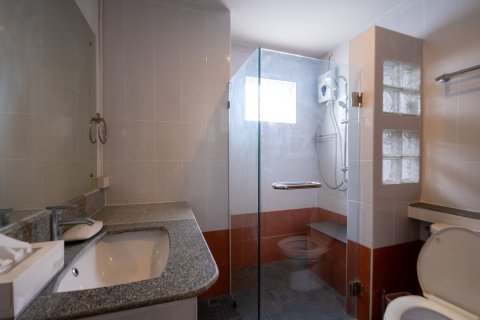 House in Chiang Mai, Thailand 4 bedrooms № 155357 - photo 15